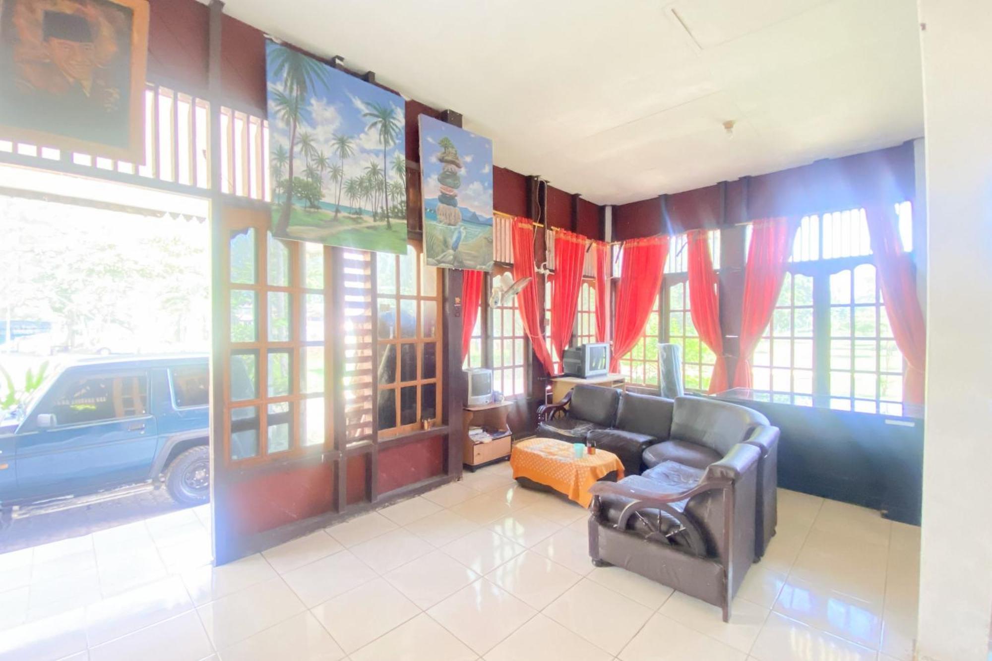 Hotel Pantai Panjang Bengkulu Redpartner Bagian luar foto