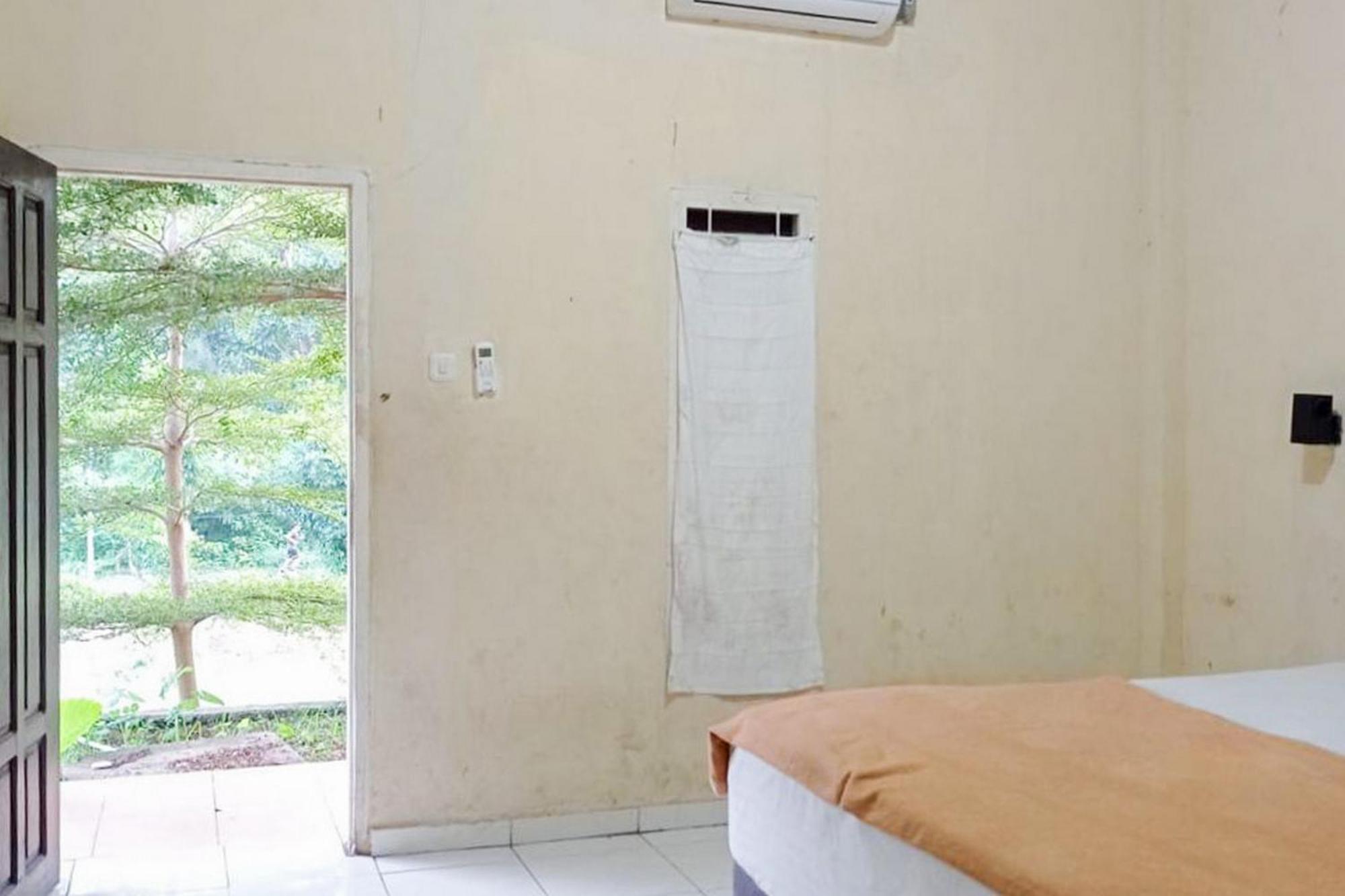 Hotel Pantai Panjang Bengkulu Redpartner Bagian luar foto