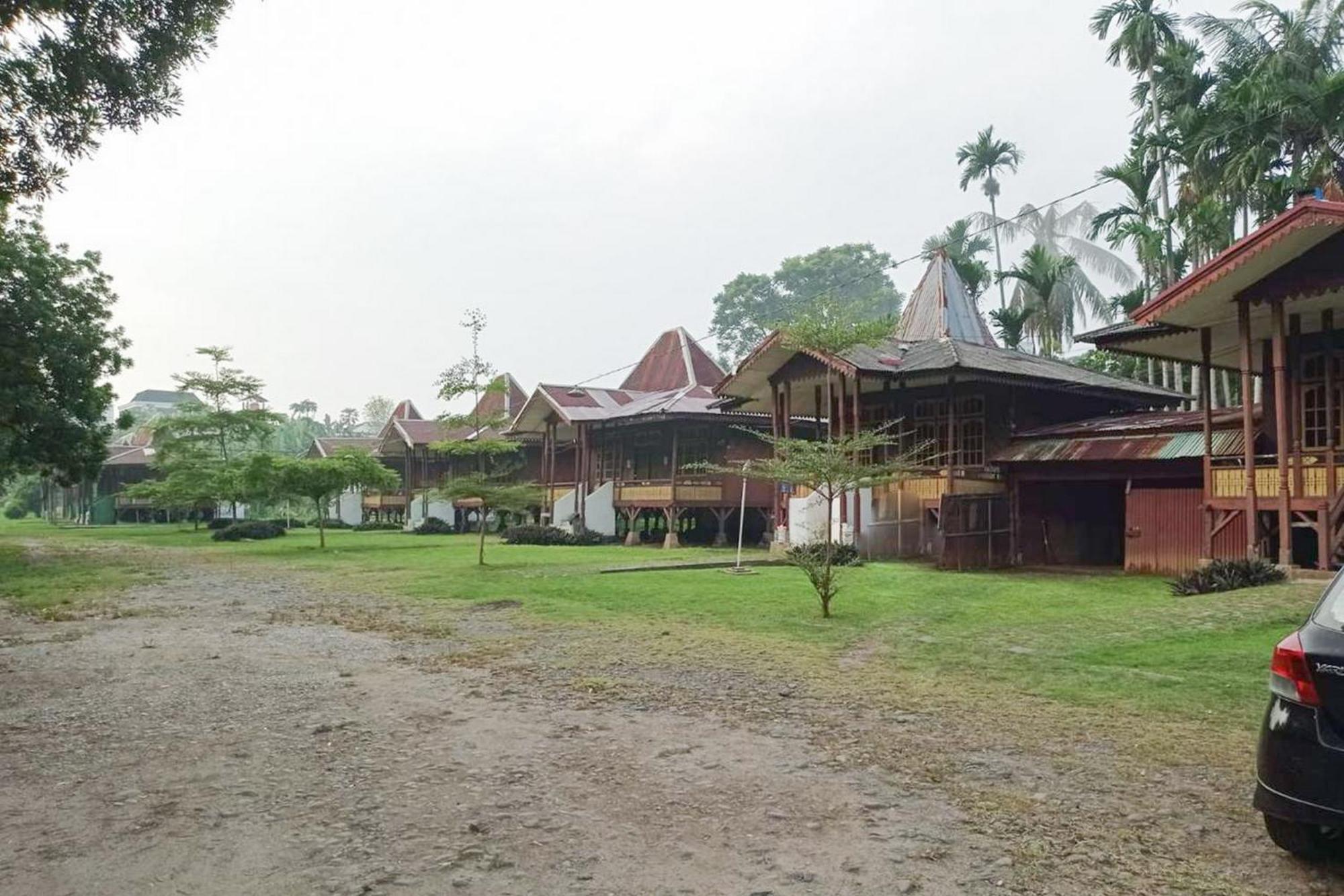 Hotel Pantai Panjang Bengkulu Redpartner Bagian luar foto